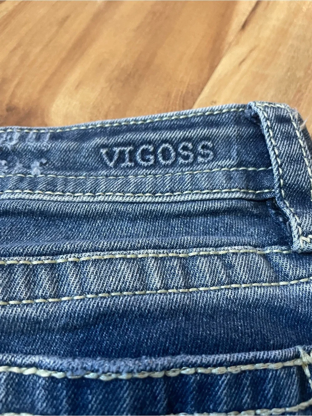 Vigoss Slim Bootcut Jeans Blue Distressed Whiskered Embroidered  V-Pocket Size 8